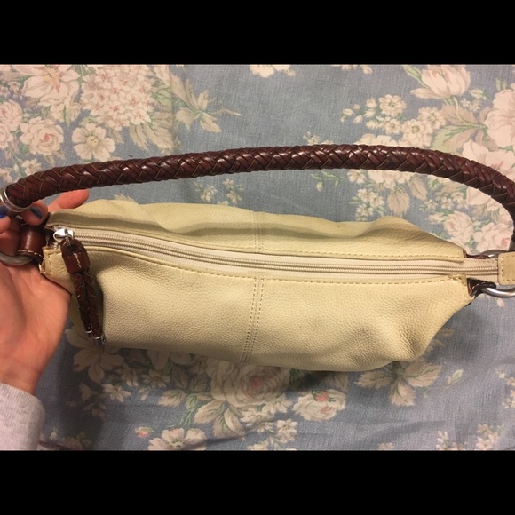 Clearance 🛍 Vintage fossil shoulder handbag. - Picture 3 of 6